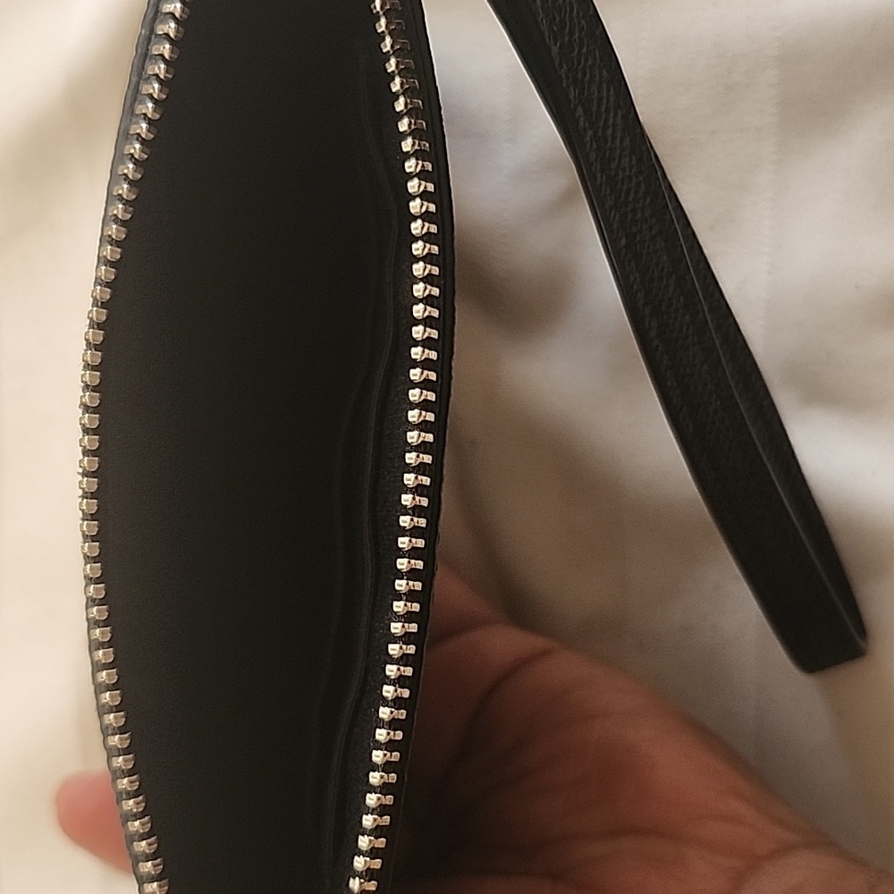 Authentic Coach wristlet - Picture 3 of 4